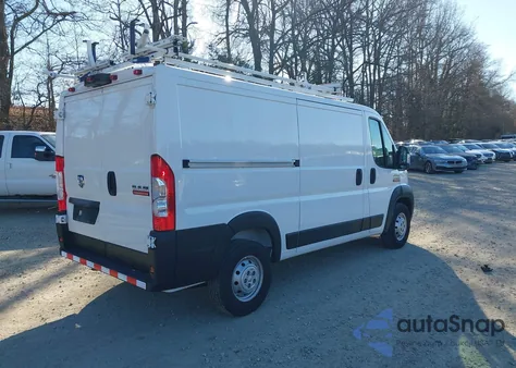 2020 Ram Promaster 1500 Low Roof 136 Wb из США, поврежденный, VIN 3C6TRVAG5LE130094